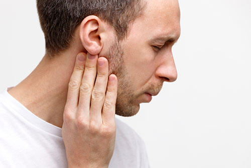 أنواع طنين الأذن وأسبابه وعلاجه